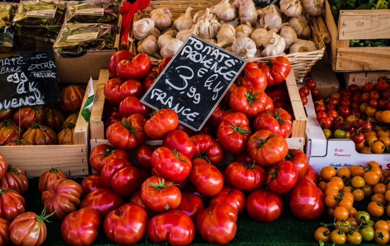 epicerie-LA VALETTE DU VAR-min_tomatoes-4050245